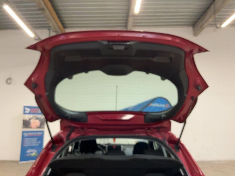 Peugeot 208 1.4 VTi Active 2012 – снимка 15
