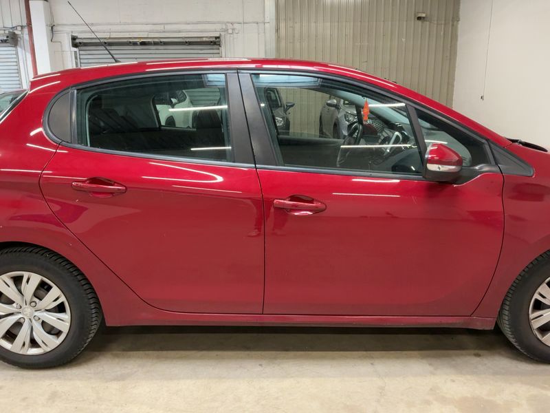 Peugeot 208 1.4 VTi Active 2012 – снимка 10