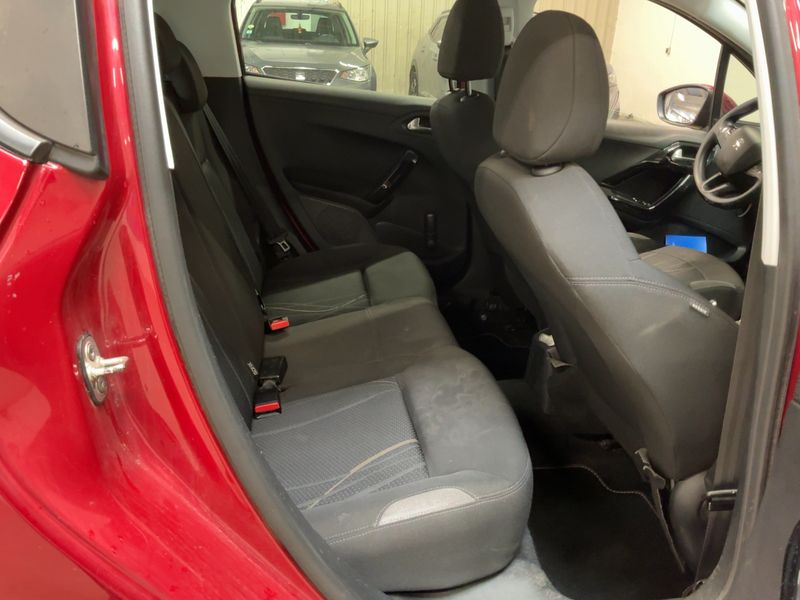 Peugeot 208 1.4 VTi Active 2012 – снимка 19