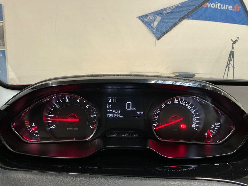 Peugeot 208 1.4 VTi Active 2012 – снимка 18