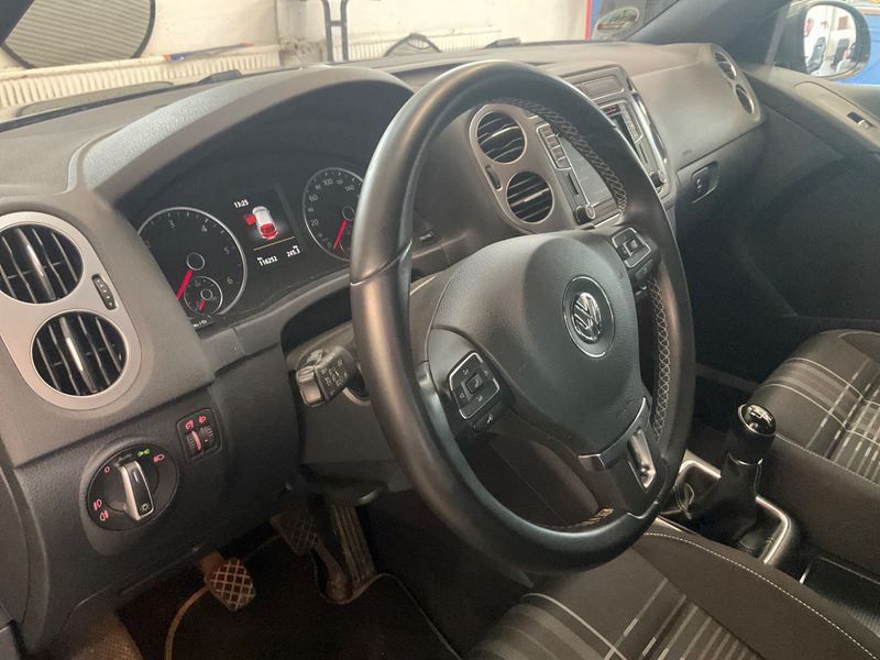 Volkswagen Tiguan 2.0 TDI Lounge Sport & Style BlueMotion Tech 2016 – снимка 29