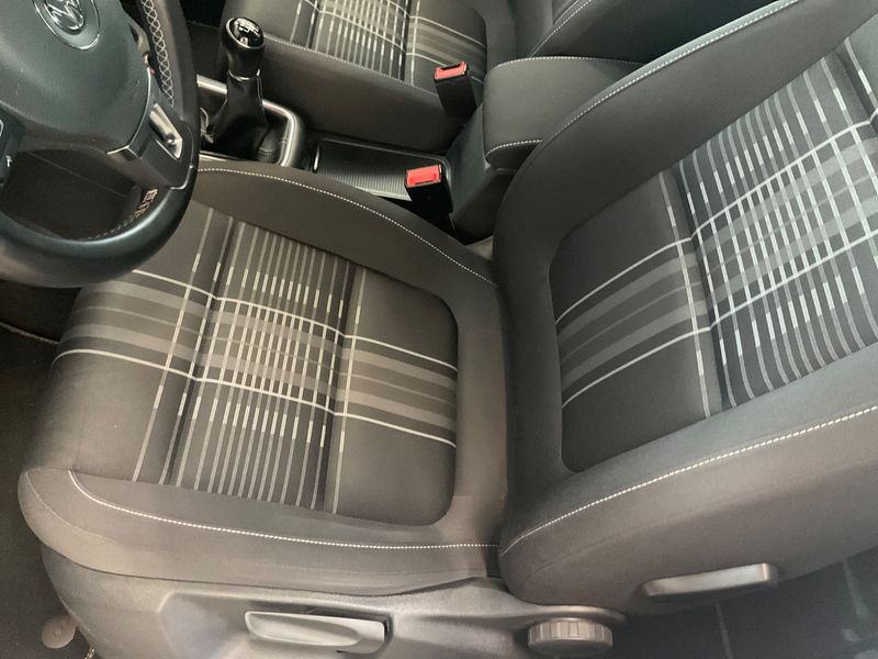 Volkswagen Tiguan 2.0 TDI Lounge Sport & Style BlueMotion Tech 2016 – снимка 28