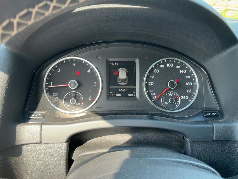 Volkswagen Tiguan 2.0 TDI Lounge Sport & Style BlueMotion Tech 2016 – снимка 18