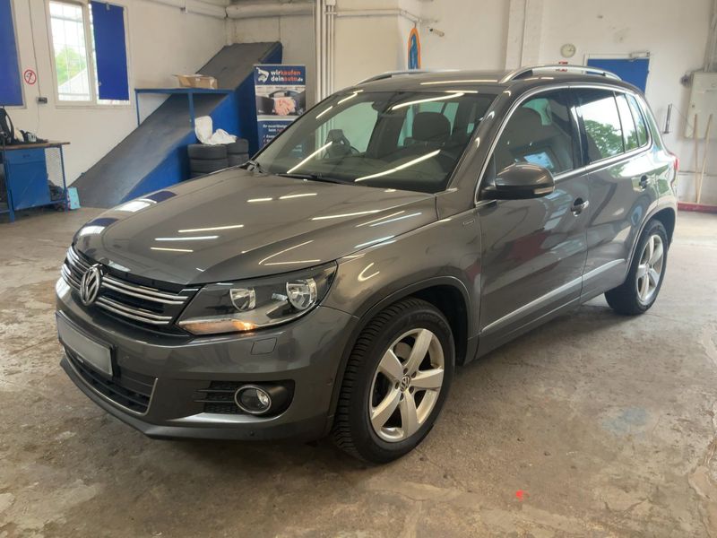 Volkswagen Tiguan 2.0 TDI Lounge Sport & Style BlueMotion Tech 2016 – снимка 1