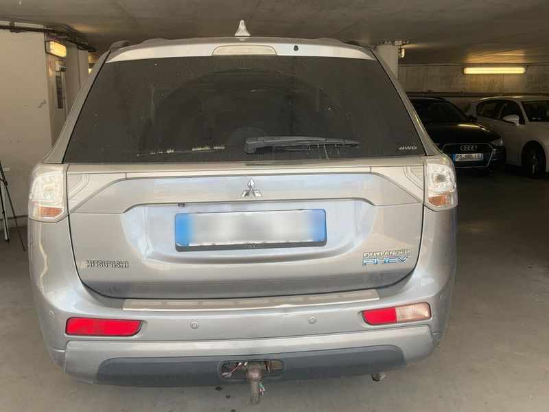 Mitsubishi Outlander 2.0 PHEV PHEV Intense 4WD 2013 – снимка 7