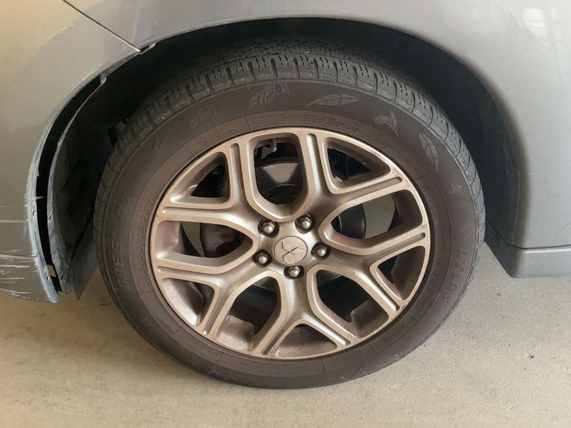 Mitsubishi Outlander 2.0 PHEV PHEV Intense 4WD 2013 – снимка 3