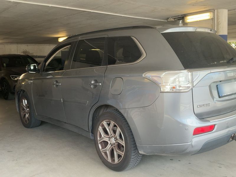 Mitsubishi Outlander 2.0 PHEV PHEV Intense 4WD 2013 – снимка 6
