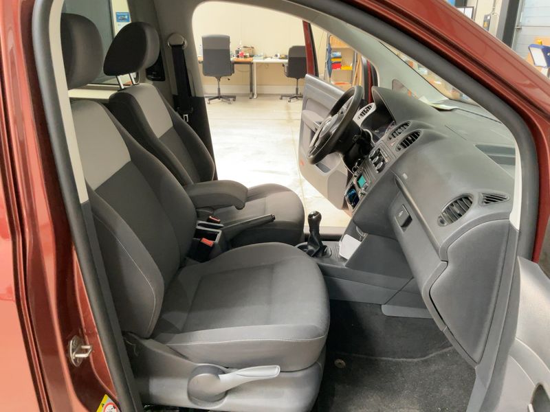 Volkswagen Caddy 1.2 TSI Trendline 2013 – снимка 16