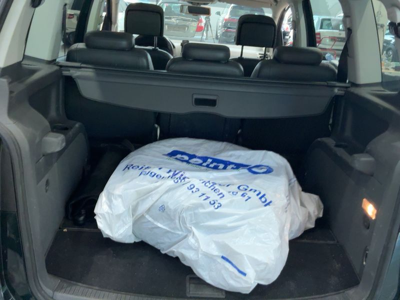 Volkswagen Touran 2.0 TDI CrossTouran 2012 – снимка 15