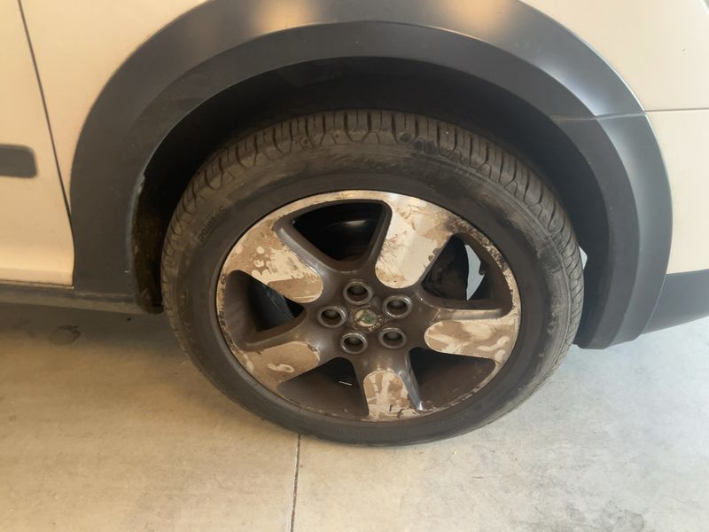 Skoda Octavia 2.0 TDI Scout 4x4 2012 – снимка 11