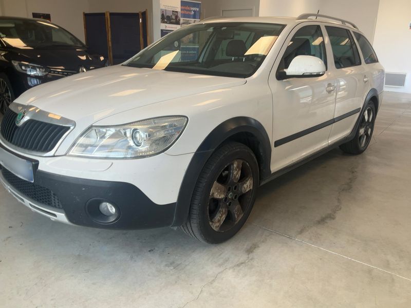 Skoda Octavia 2.0 TDI Scout 4x4 2012 – снимка 2