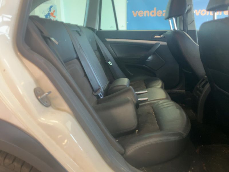Skoda Octavia 2.0 TDI Scout 4x4 2012 – снимка 19