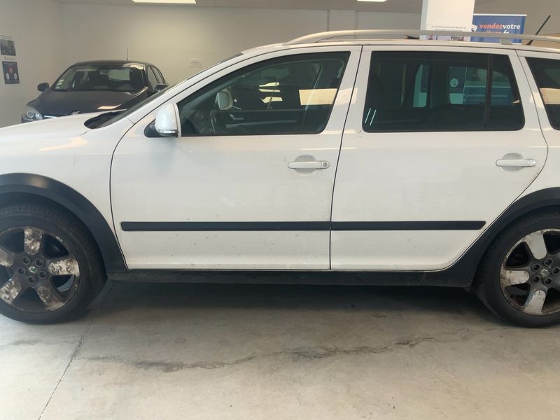 Skoda Octavia 2.0 TDI Scout 4x4 2012 – снимка 4