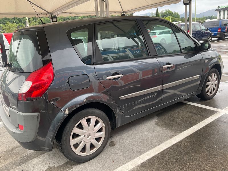 Renault Scenic 1.6 Dynamique 2007 – снимка 2
