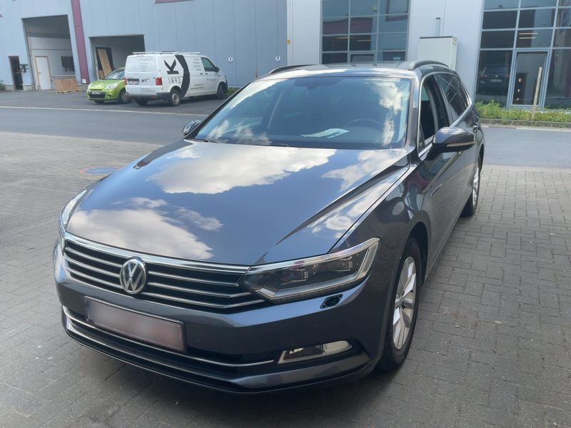 Volkswagen Passat 1.6 TDI Comfortline BlueMotion Tech 2018 – снимка 1