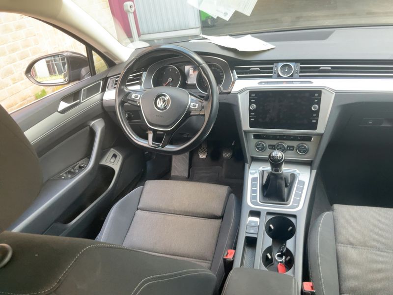 Volkswagen Passat 1.6 TDI Comfortline BlueMotion Tech 2018 – снимка 17