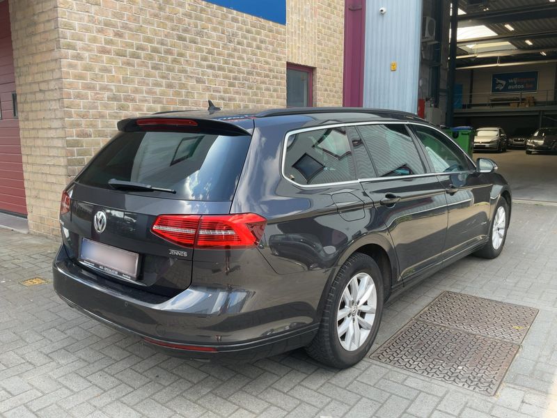 Volkswagen Passat 1.6 TDI Comfortline BlueMotion Tech 2018 – снимка 8