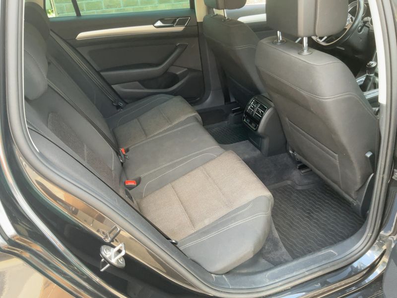 Volkswagen Passat 1.6 TDI Comfortline BlueMotion Tech 2018 – снимка 19