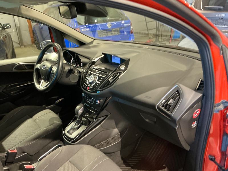 Ford B-Max 1.6 Ti-VCT Titanium 2014 – снимка 23