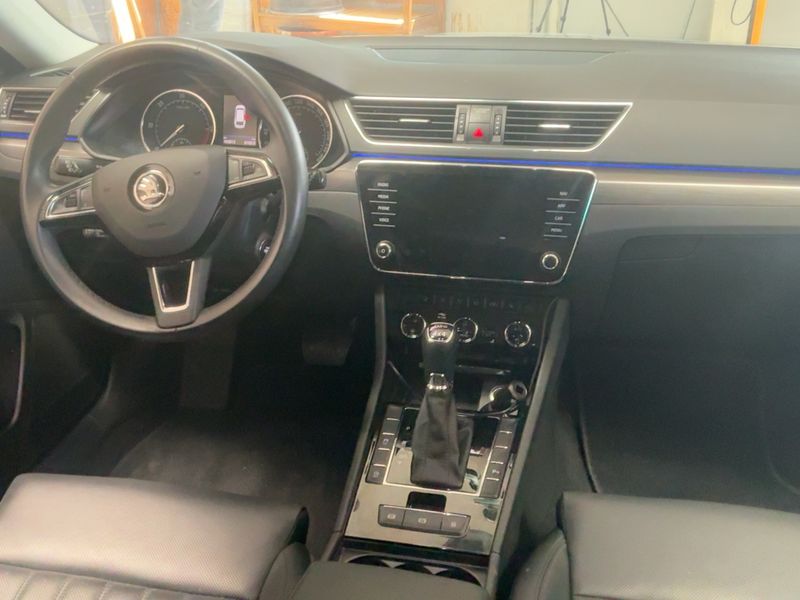 Skoda Superb 2.0 TDI Premium Edition 4x4 2019 – снимка 18