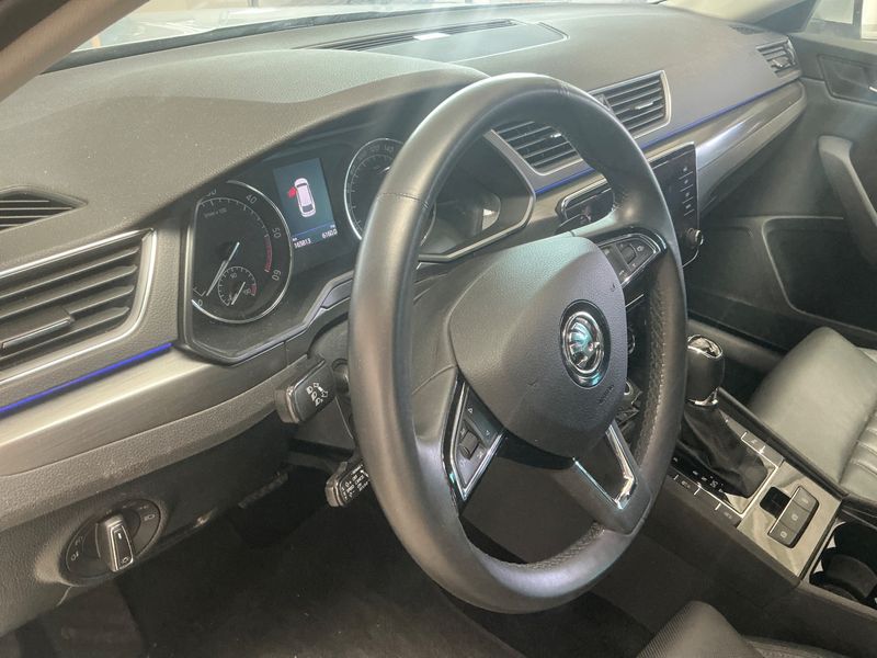 Skoda Superb 2.0 TDI Premium Edition 4x4 2019 – снимка 25