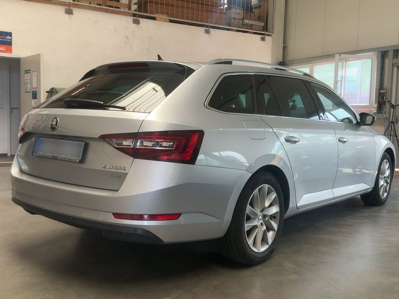 Skoda Superb 2.0 TDI Premium Edition 4x4 2019 – снимка 8