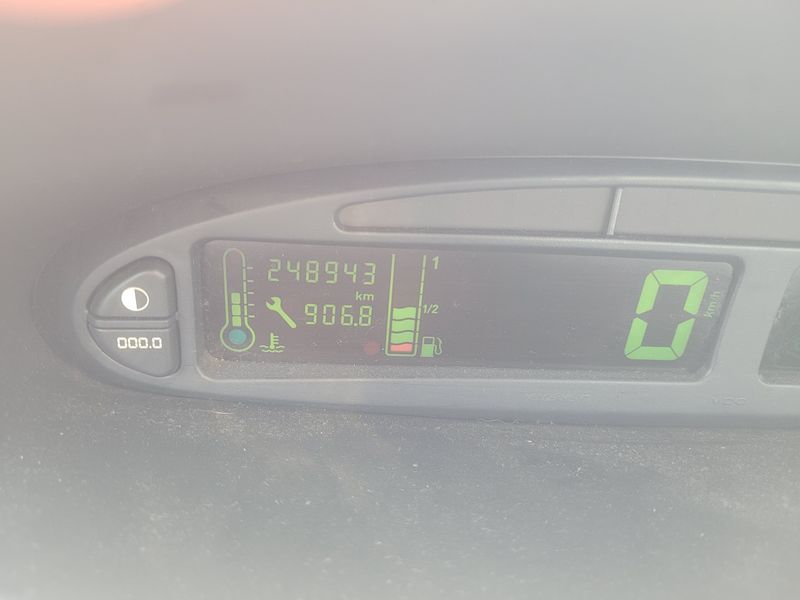 Citroen Xsara Picasso 2.0 HDi Exclusive 2003 – снимка 4