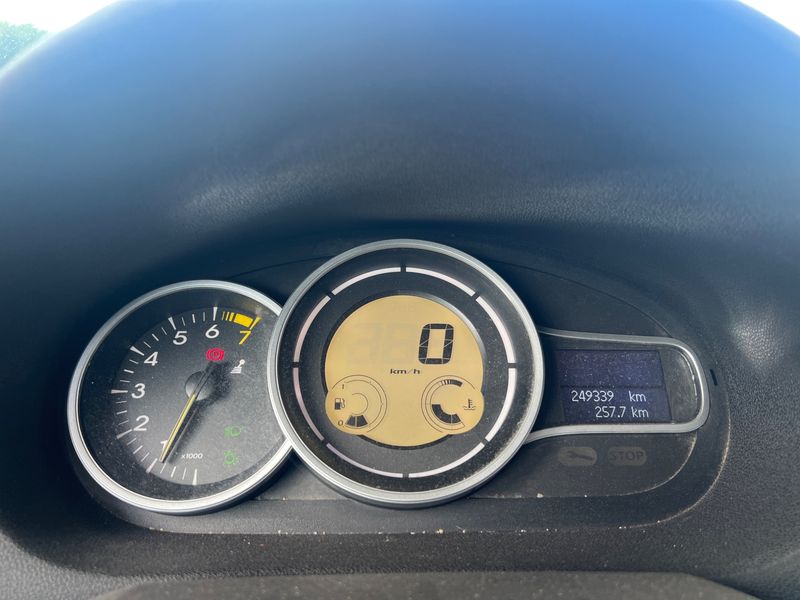 Renault Megane 1.6 Authentique 2010 – снимка 4