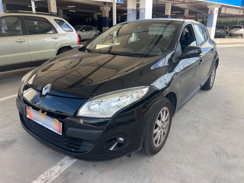 Renault Megane 1.6 Authentique 2010 – снимка 1