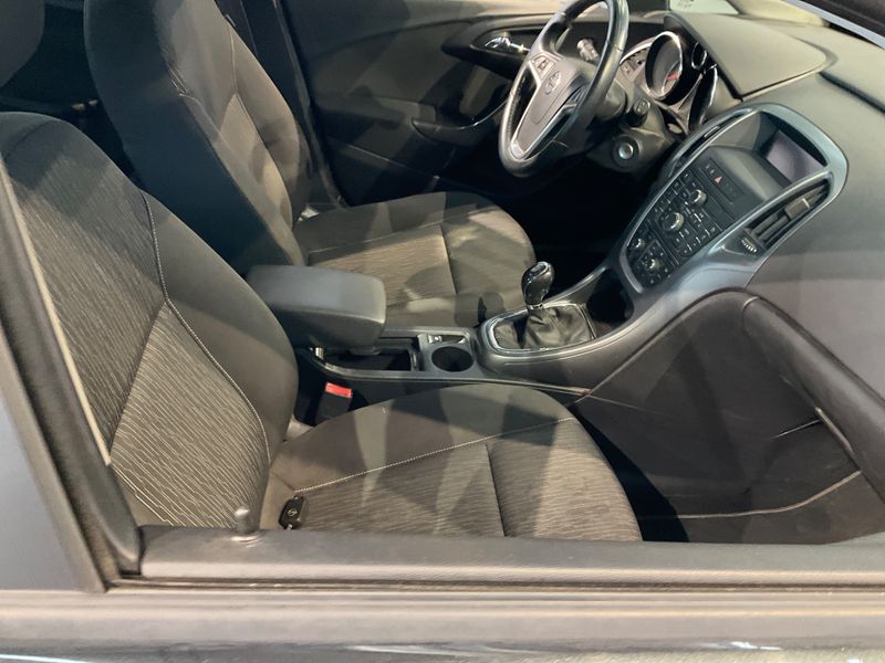 Opel Astra 1.6 CDTI DPF Selection 2015 – снимка 3
