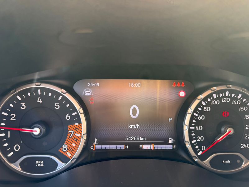 Jeep Renegade 1.3 T-GDi 80th Anniversary FWD 2022 – снимка 18