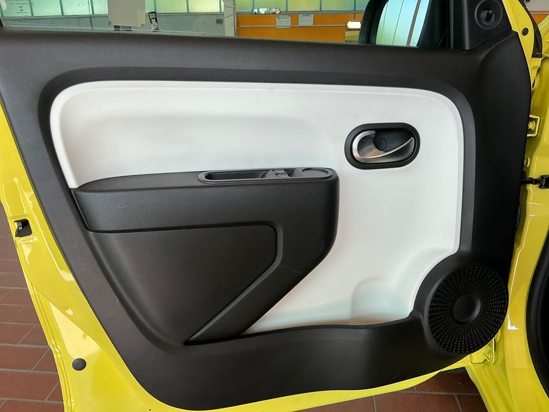 Renault Twingo 1.0 SCe Limited 2017 – снимка 26