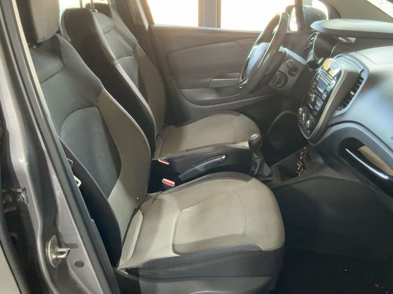 Renault Captur 1.5 dCi Energy Zen 2014 – снимка 16