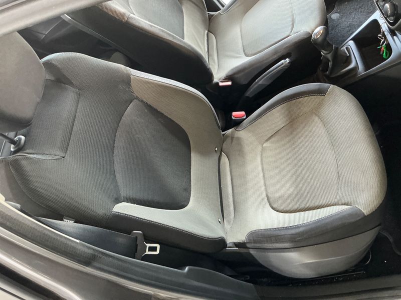Renault Captur 1.5 dCi Energy Zen 2014 – снимка 30