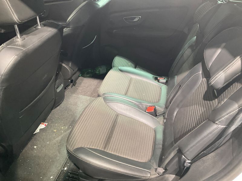 Renault Grand Scenic 1.3 TCe Energy BOSE-Edition 2018 – снимка 30