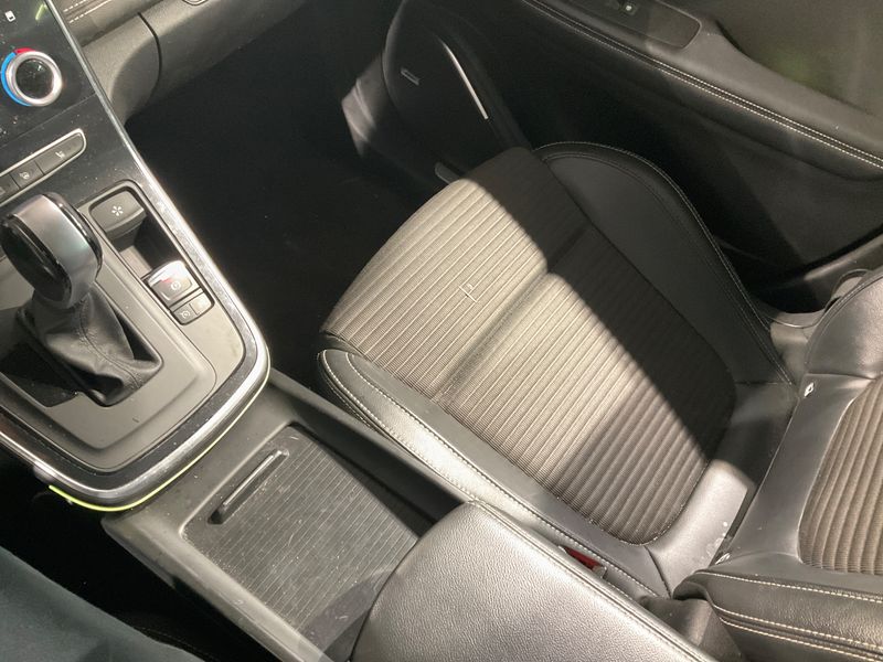 Renault Grand Scenic 1.3 TCe Energy BOSE-Edition 2018 – снимка 26