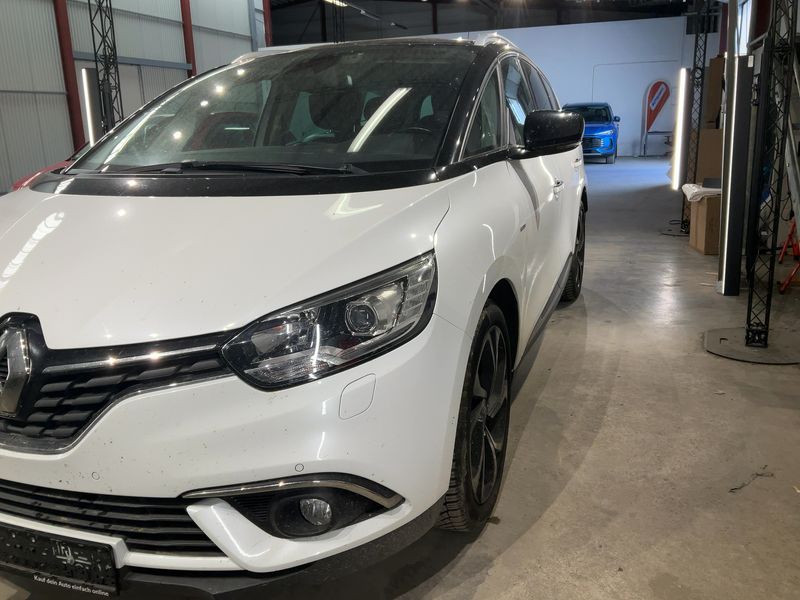 Renault Grand Scenic 1.3 TCe Energy BOSE-Edition 2018 – снимка 2