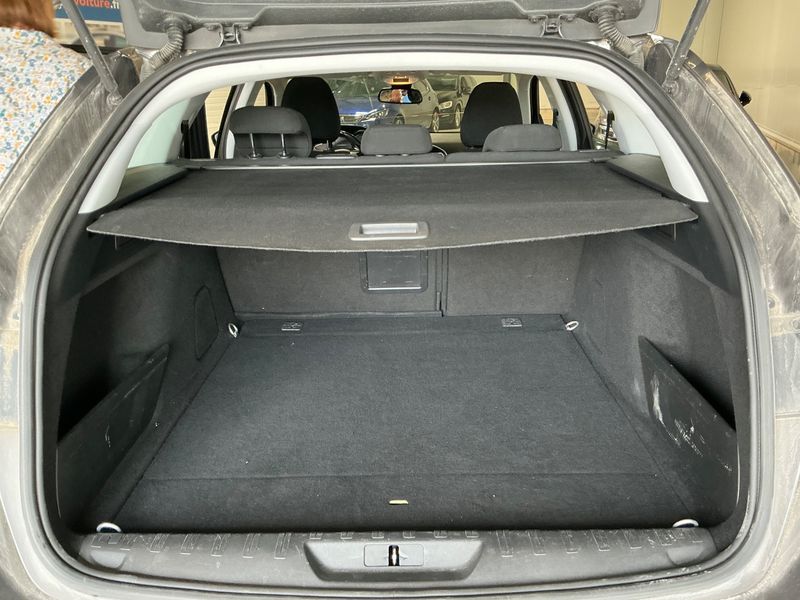 Peugeot 308 1.5 Blue-HDi Active Business 2018 – снимка 15