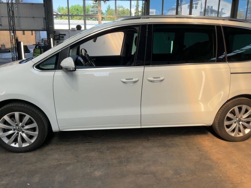 Volkswagen Sharan 2.0 TDI Highline 4Motion BlueMotion Tech 2017 – снимка 4