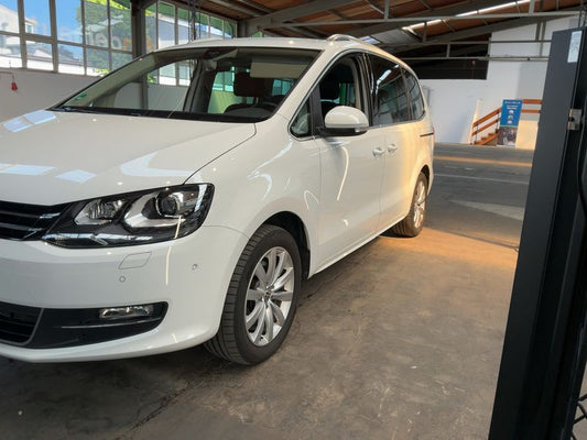 Volkswagen Sharan 2.0 TDI Highline 4Motion BlueMotion Tech 2017 – снимка 2