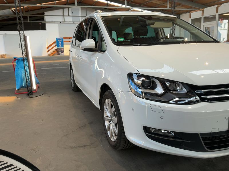 Volkswagen Sharan 2.0 TDI Highline 4Motion BlueMotion Tech 2017 – снимка 12