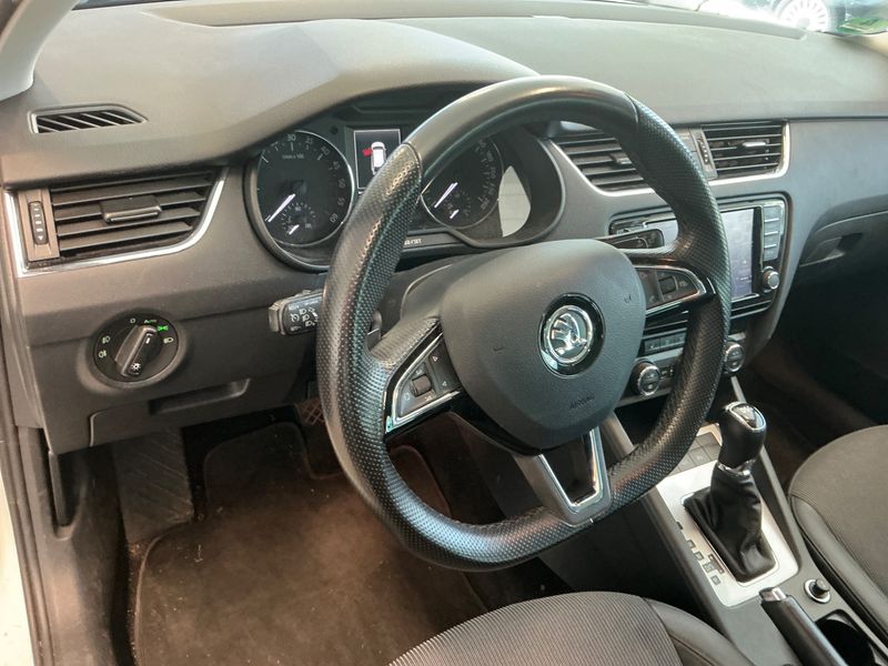Skoda Octavia 2.0 TDI Elegance 2015 – снимка 23