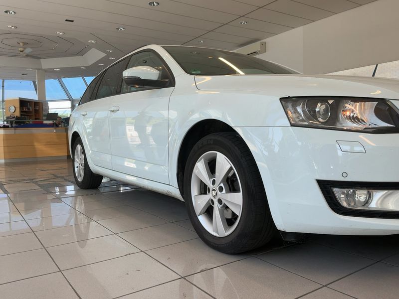 Skoda Octavia 2.0 TDI Elegance 2015 – снимка 12
