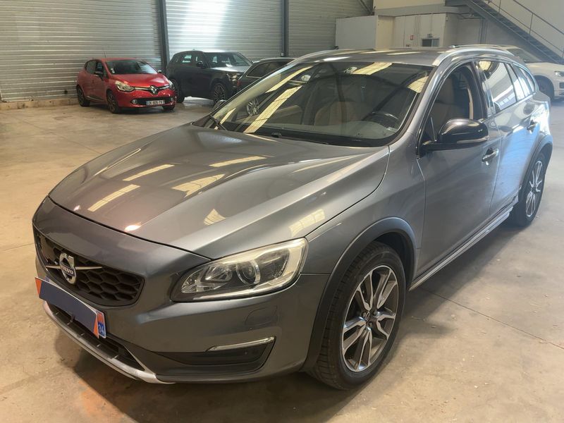 Volvo V60 Cross Country 2.0 D3 Summum 2015 – снимка 1