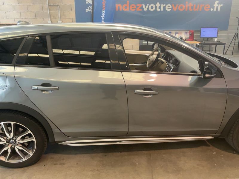 Volvo V60 Cross Country 2.0 D3 Summum 2015 – снимка 10