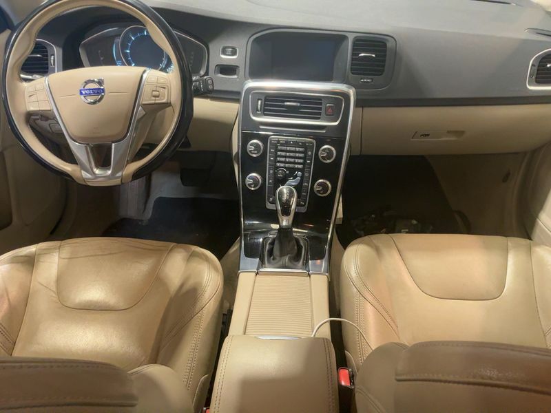 Volvo V60 Cross Country 2.0 D3 Summum 2015 – снимка 17