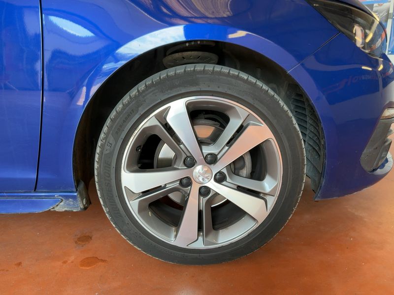 Peugeot 308 1.2 PureTech GT 2019 – снимка 11