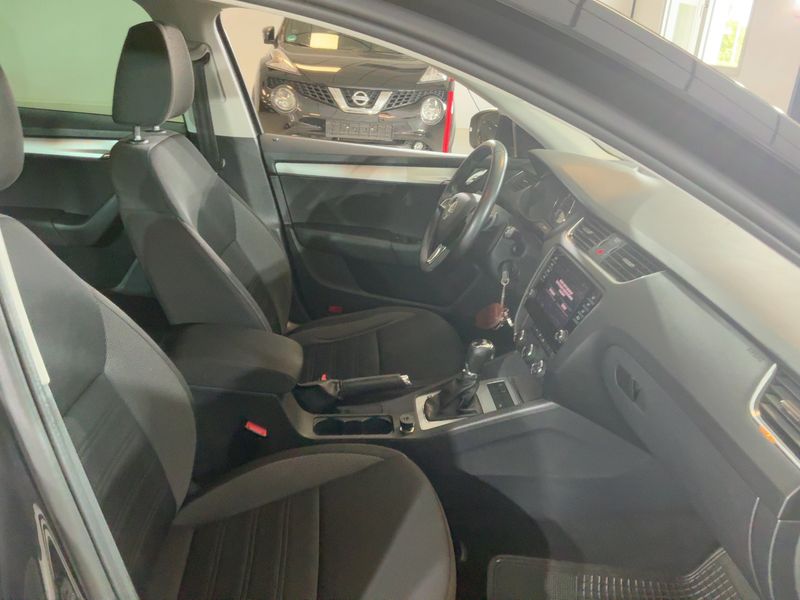 Skoda Octavia 2.0 TDI Ambition 2019 – снимка 16