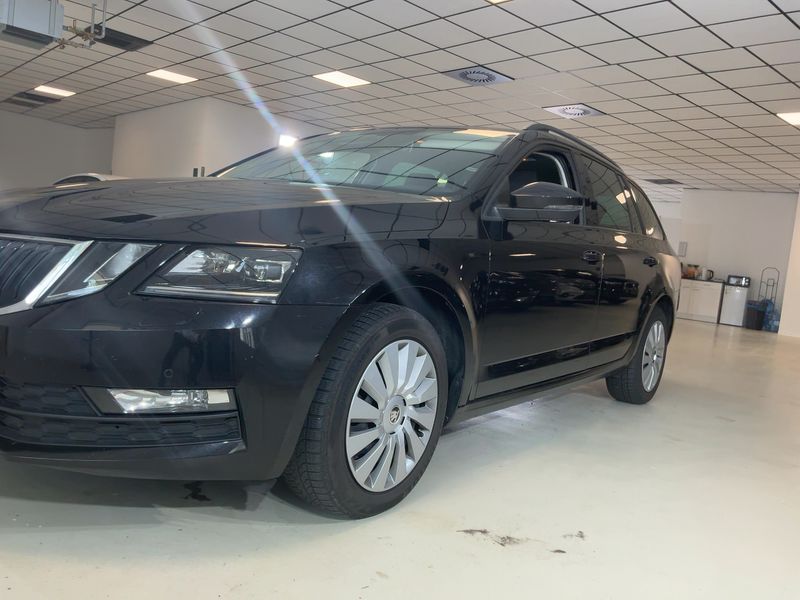 Skoda Octavia 2.0 TDI Ambition 2019 – снимка 2