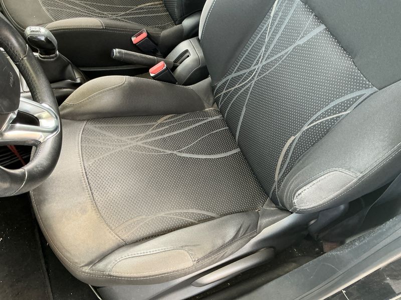 Peugeot 208 1.4 HDi Active 2014 – снимка 26